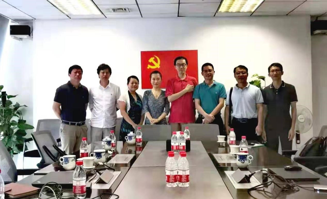 中标软件、天津麒麟、深度、普华、中科方德、新支点六家操作系统企业或业务负责人参加本次会议
